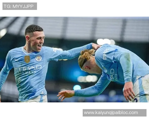 曼城新援塞梅尼奥首秀在即队友福登和B席热情欢迎